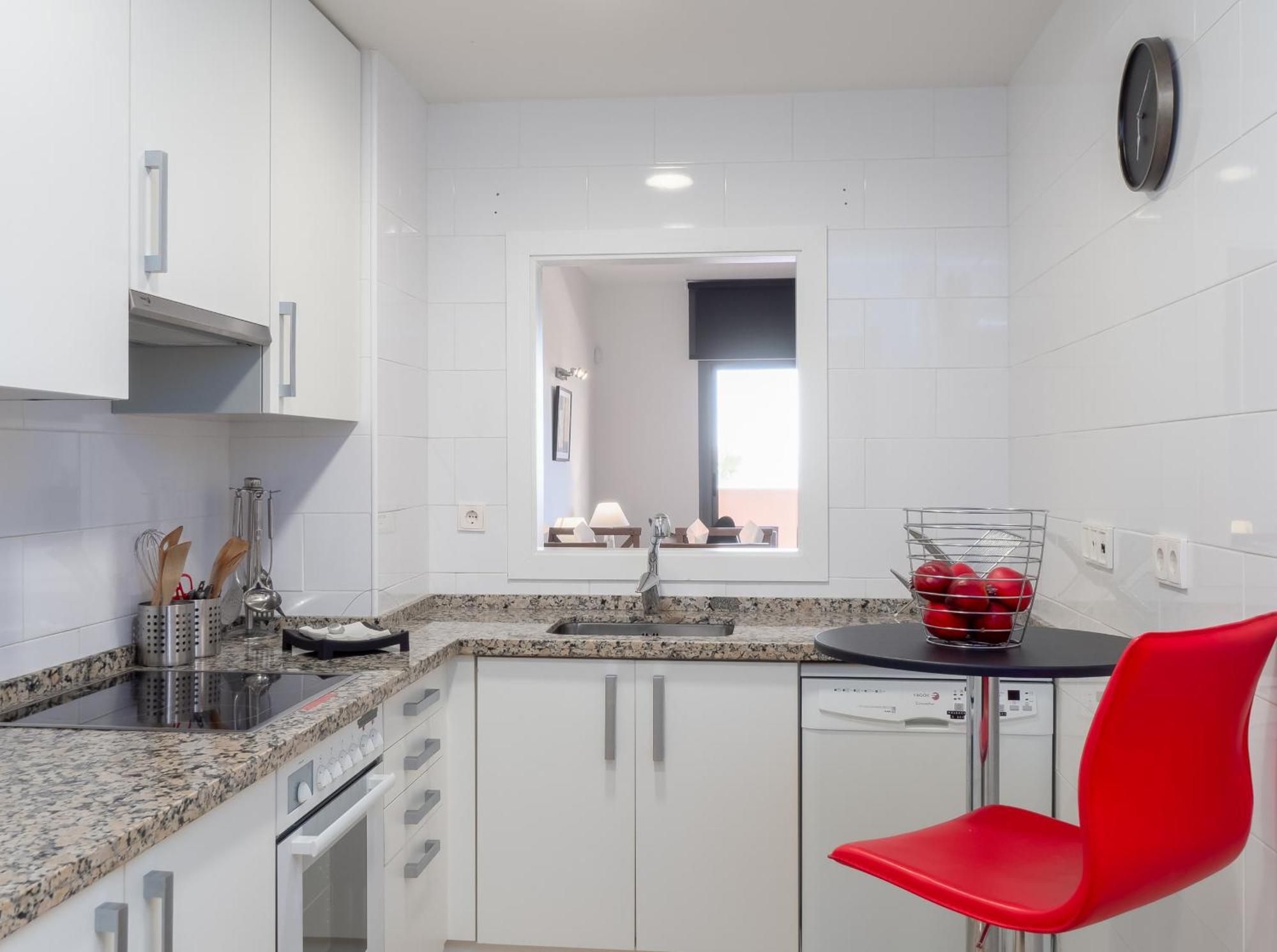 2055-Superb 2Bedrooms Apt, Gibraltar And Sea View Манилва Екстериор снимка