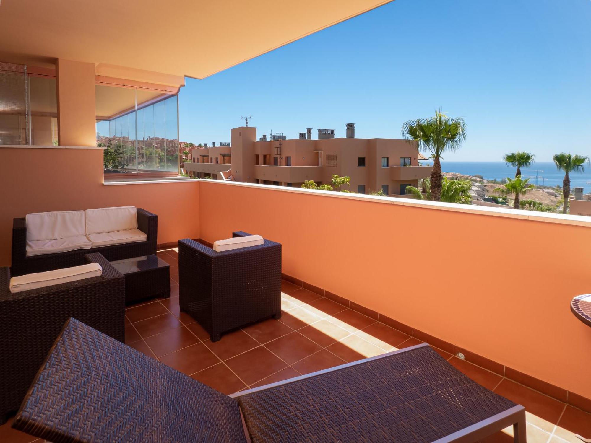 2055-Superb 2Bedrooms Apt, Gibraltar And Sea View Манилва Екстериор снимка